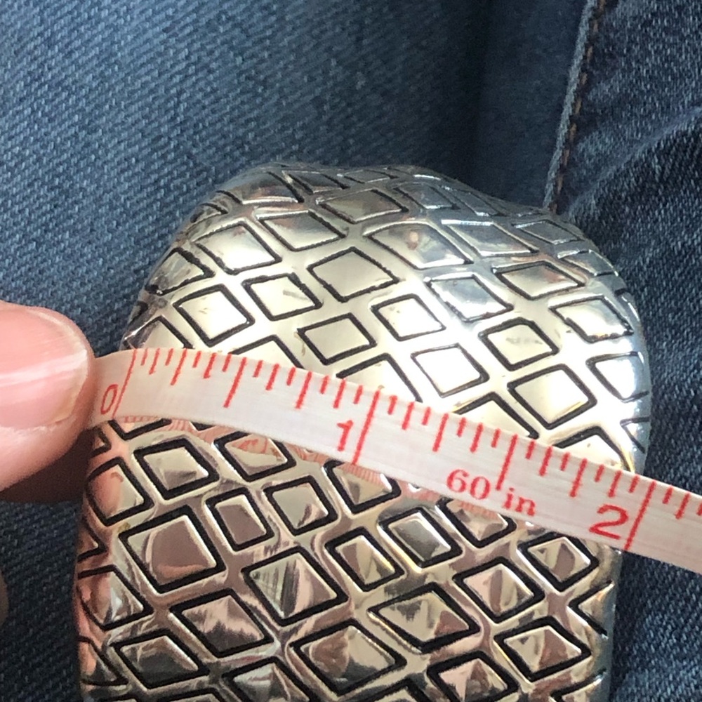 Silver Geometric Patterned Bracelet - image 6